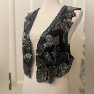 Silence and Noise women’s black sequin vest Size large
